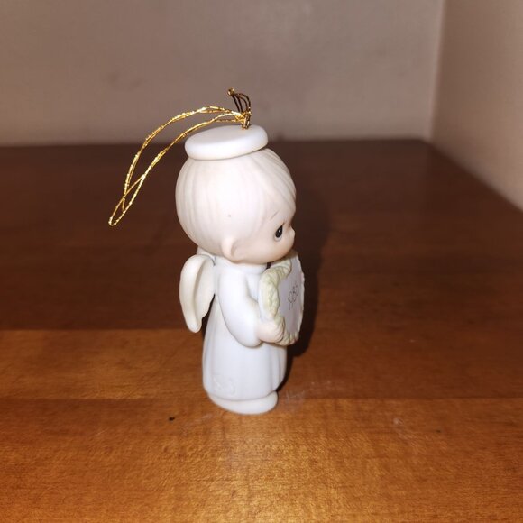 Precious Moments 1985 Angel Hanging Ornament Figurine 3" H x 1" L x 1" W - Picture 4 of 5